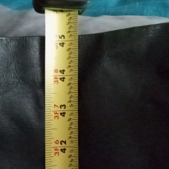 Beautiful Leather coat - Picture 5 of 5